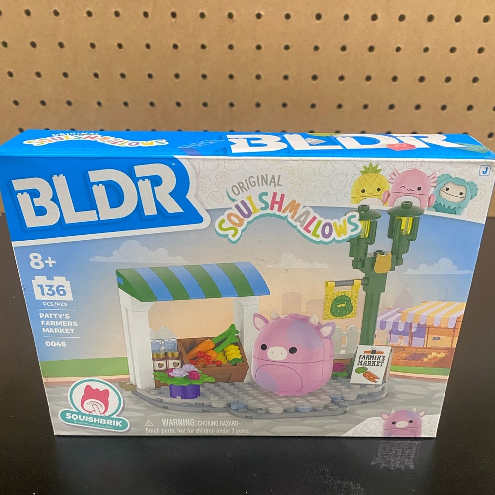 BLDR Squishmallows 136-piece Patty’s Farmers Market Building Set 0046